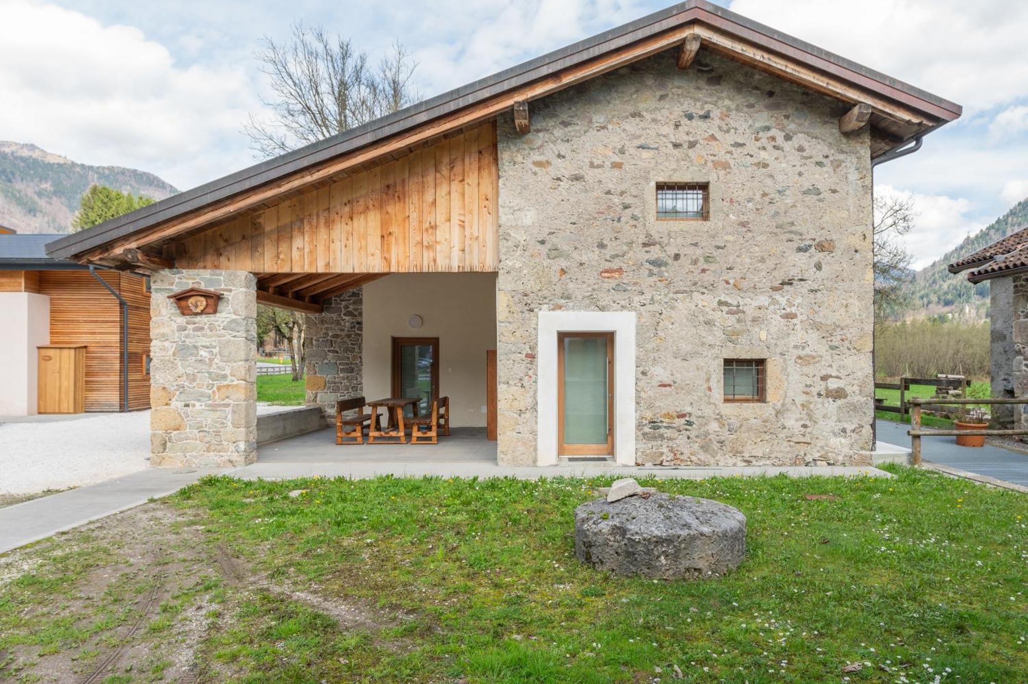 Albergo Diffuso Sutrio Zoncolan Exterior photo